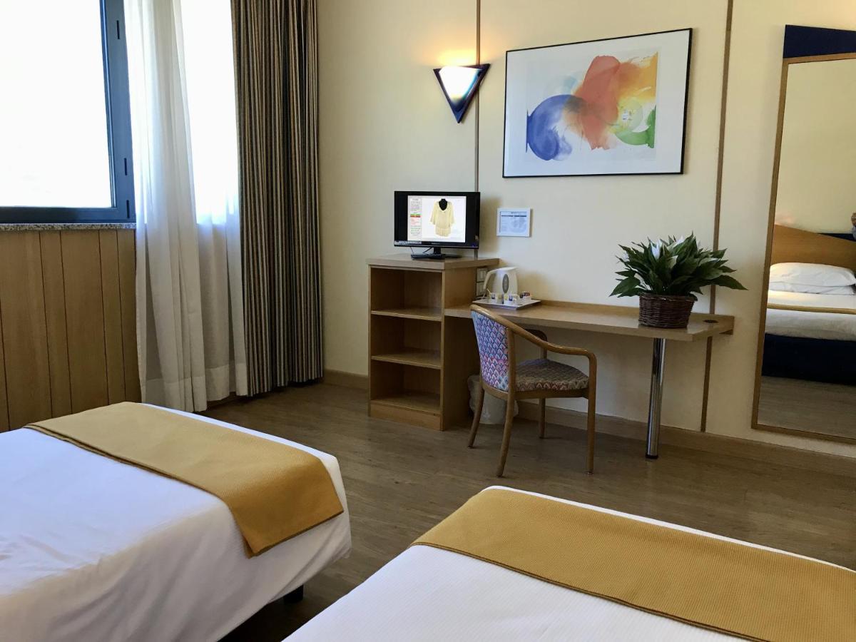 Hotel Express Aosta East Pollein Esterno foto