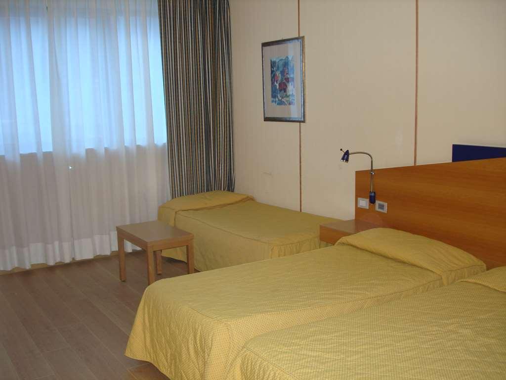 Hotel Express Aosta East Pollein Camera foto