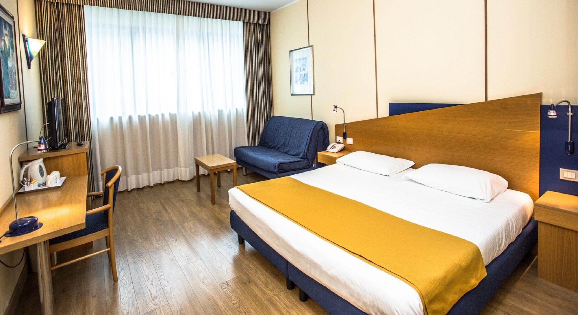 Hotel Express Aosta East Pollein Esterno foto