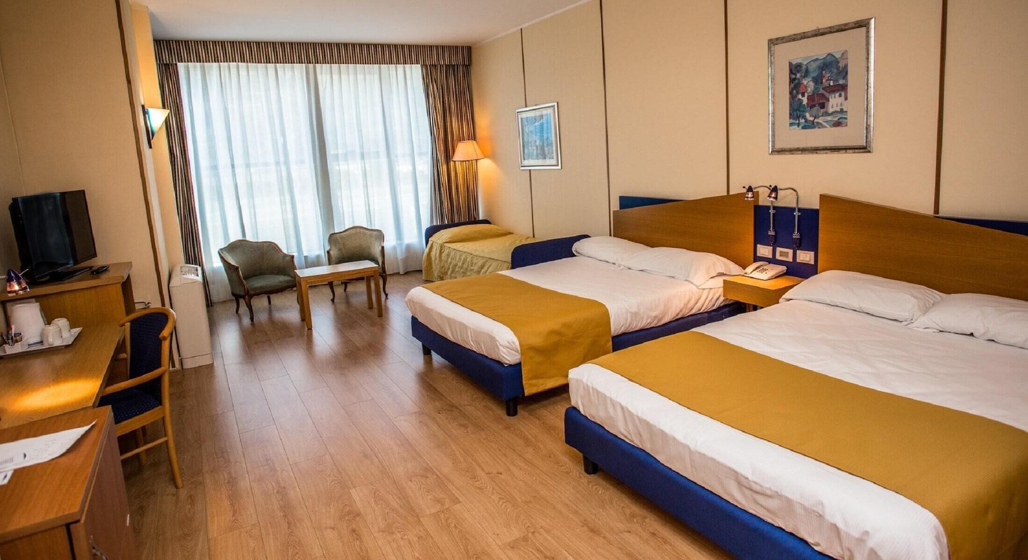 Hotel Express Aosta East Pollein Esterno foto