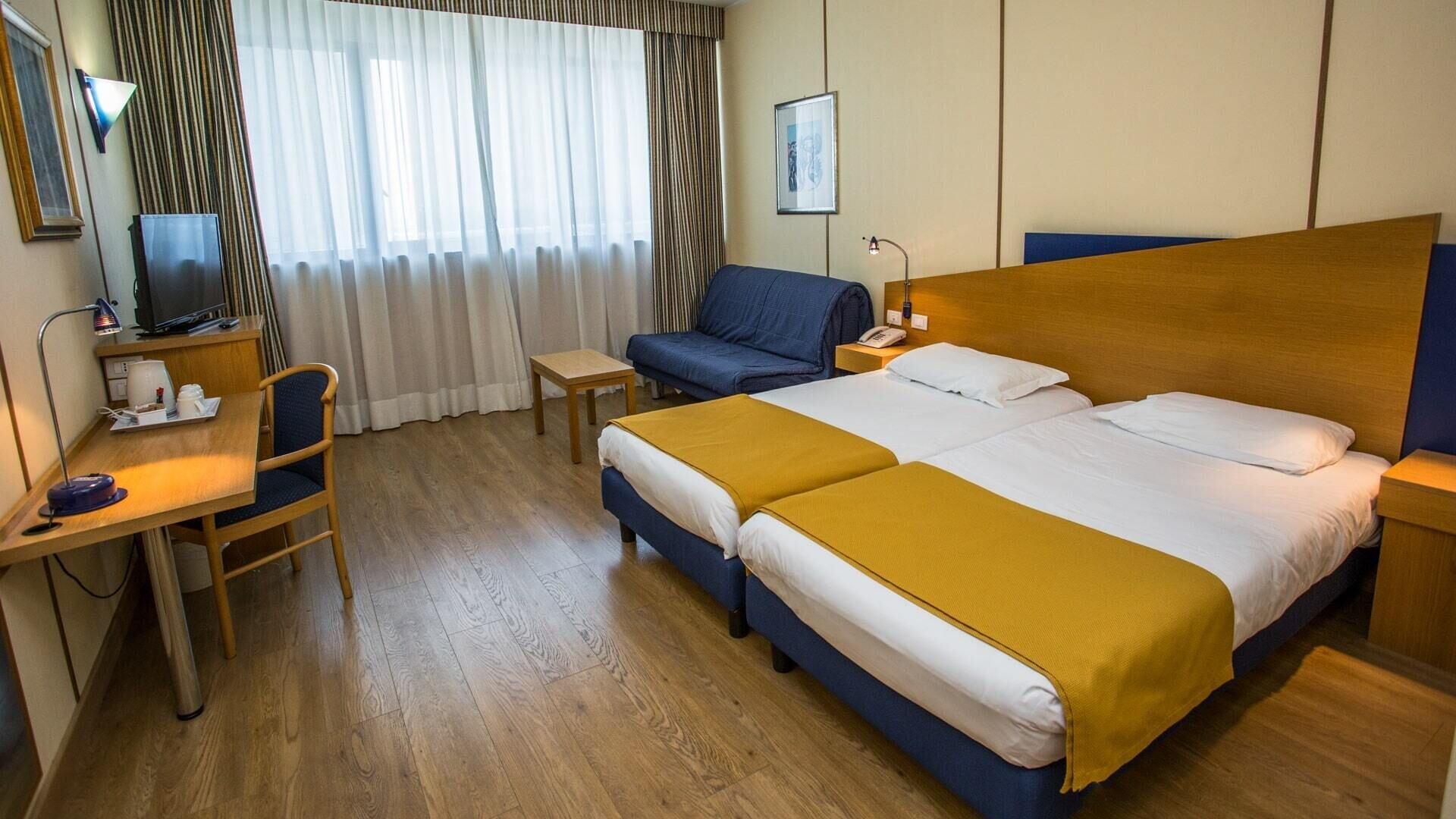 Hotel Express Aosta East Pollein Esterno foto
