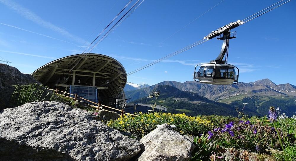 Hotel Express Aosta East Pollein Esterno foto