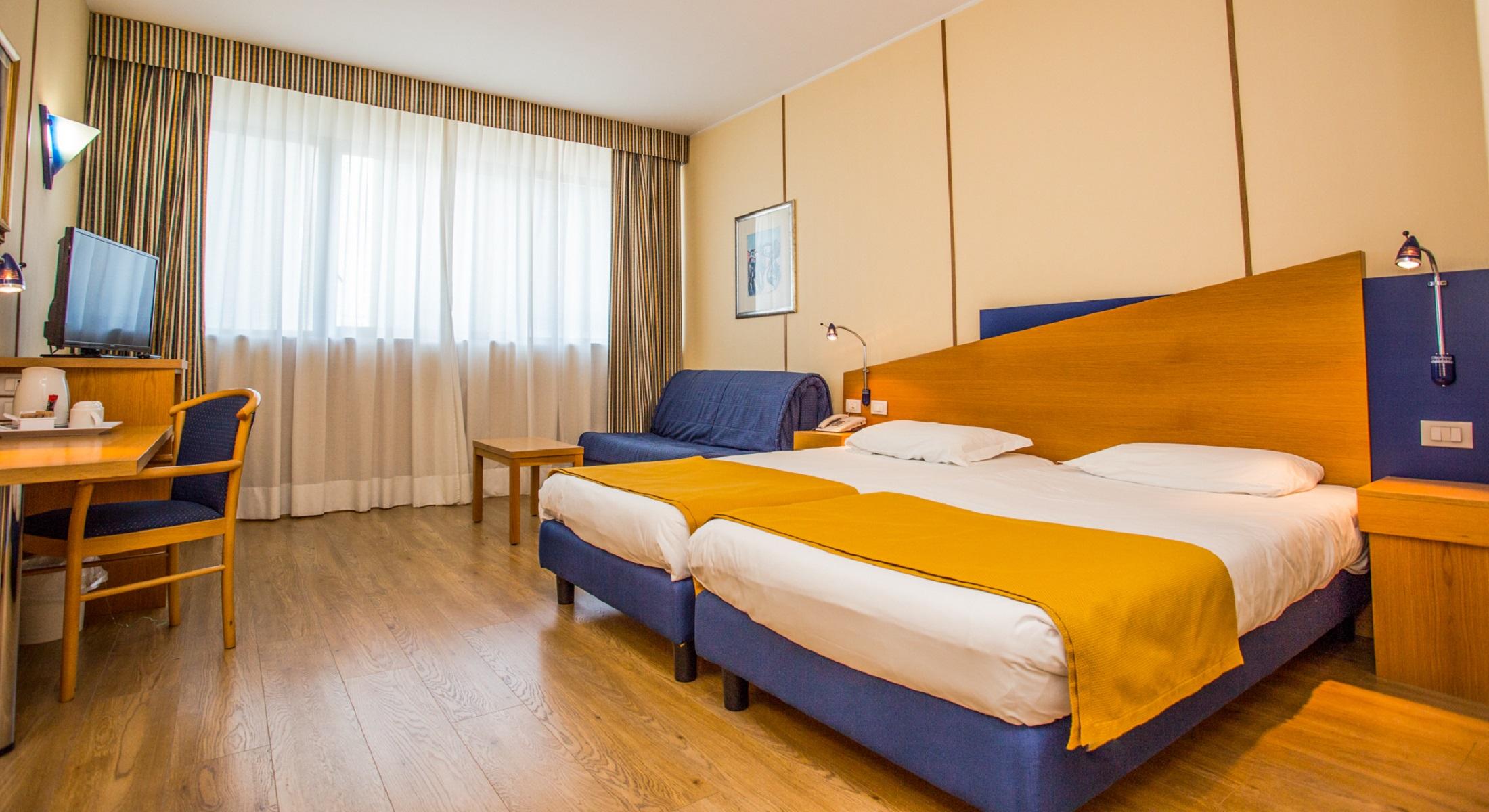 Hotel Express Aosta East Pollein Esterno foto