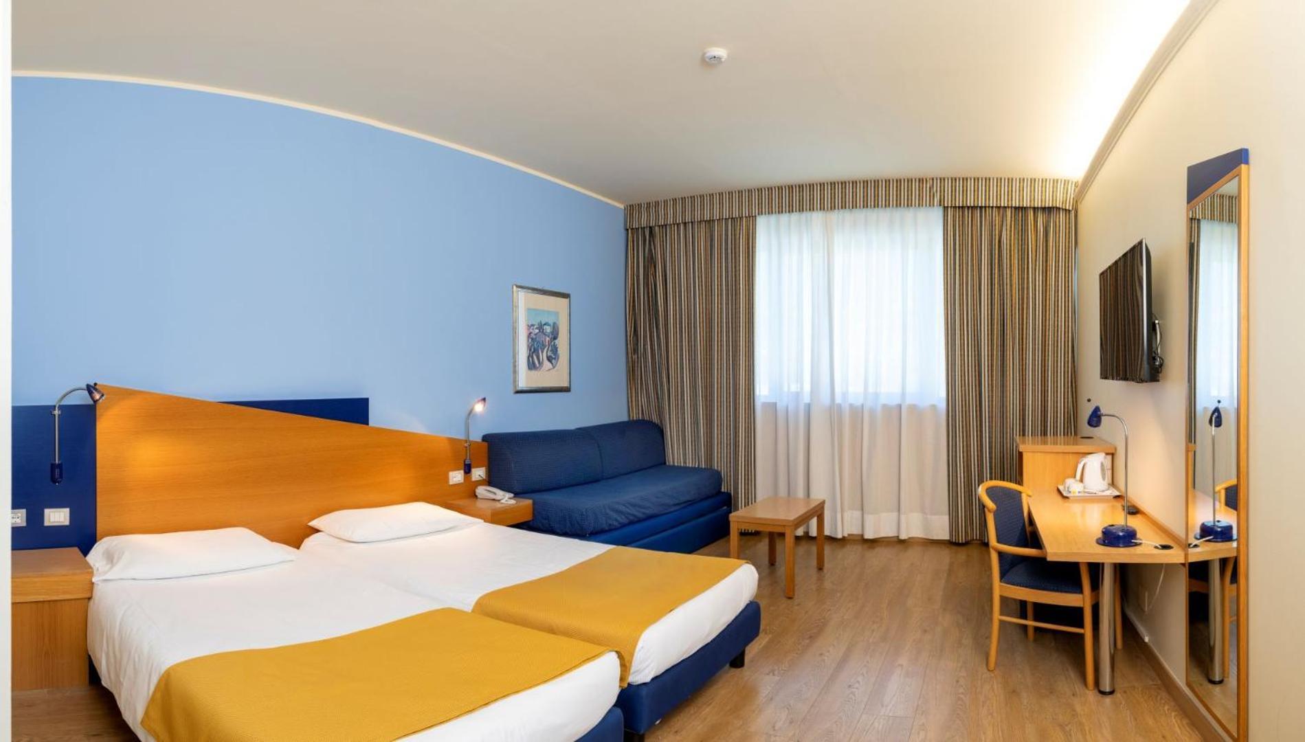 Hotel Express Aosta East Pollein Esterno foto