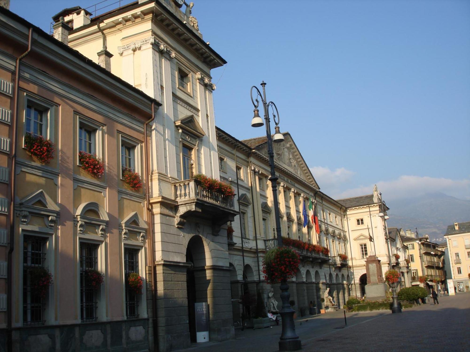 Hotel Express Aosta East Pollein Esterno foto