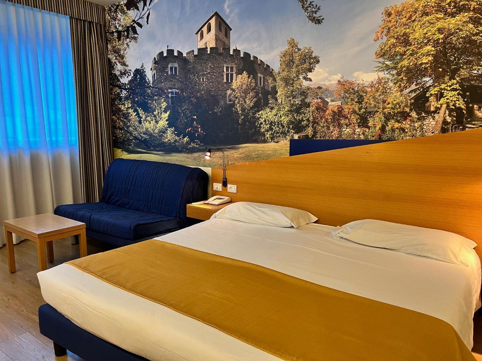 Hotel Express Aosta East Pollein Esterno foto