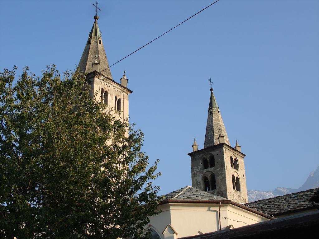 Hotel Express Aosta East Pollein Esterno foto