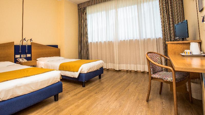 Hotel Express Aosta East Pollein Esterno foto